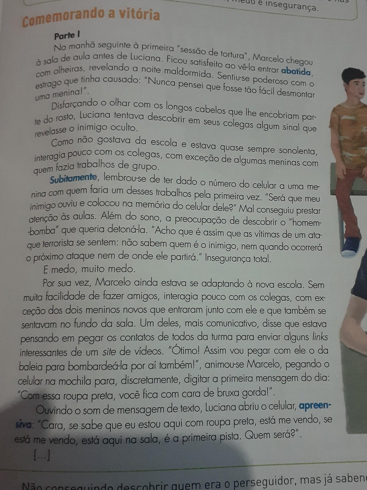 Que tipo de narrador aparece no primeiro capítulo de A face oculta? Esse narrador participa da narrativa ou se distancia dela? Justifique sua resposta